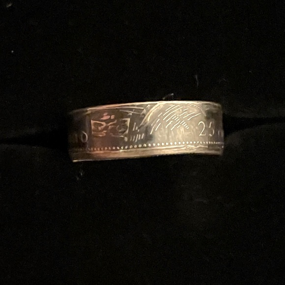 Quebec Silver coin crafted into a ring. - Picture 2 of 5